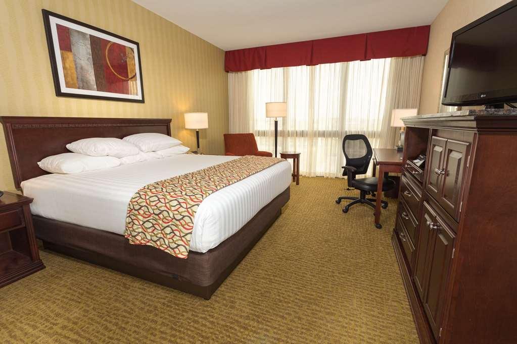 Drury Plaza Downtown 3*
